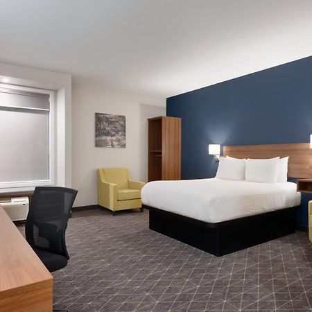 Park Inn By Radisson, Келоуна Экстерьер фото